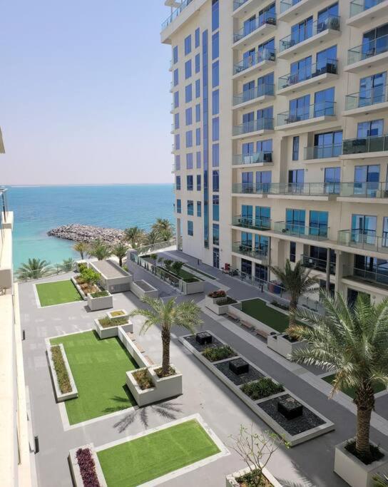 Apartment Ocean Whisper Ultra Luxe 1 Bedroom With A Private - Al Marjan Island