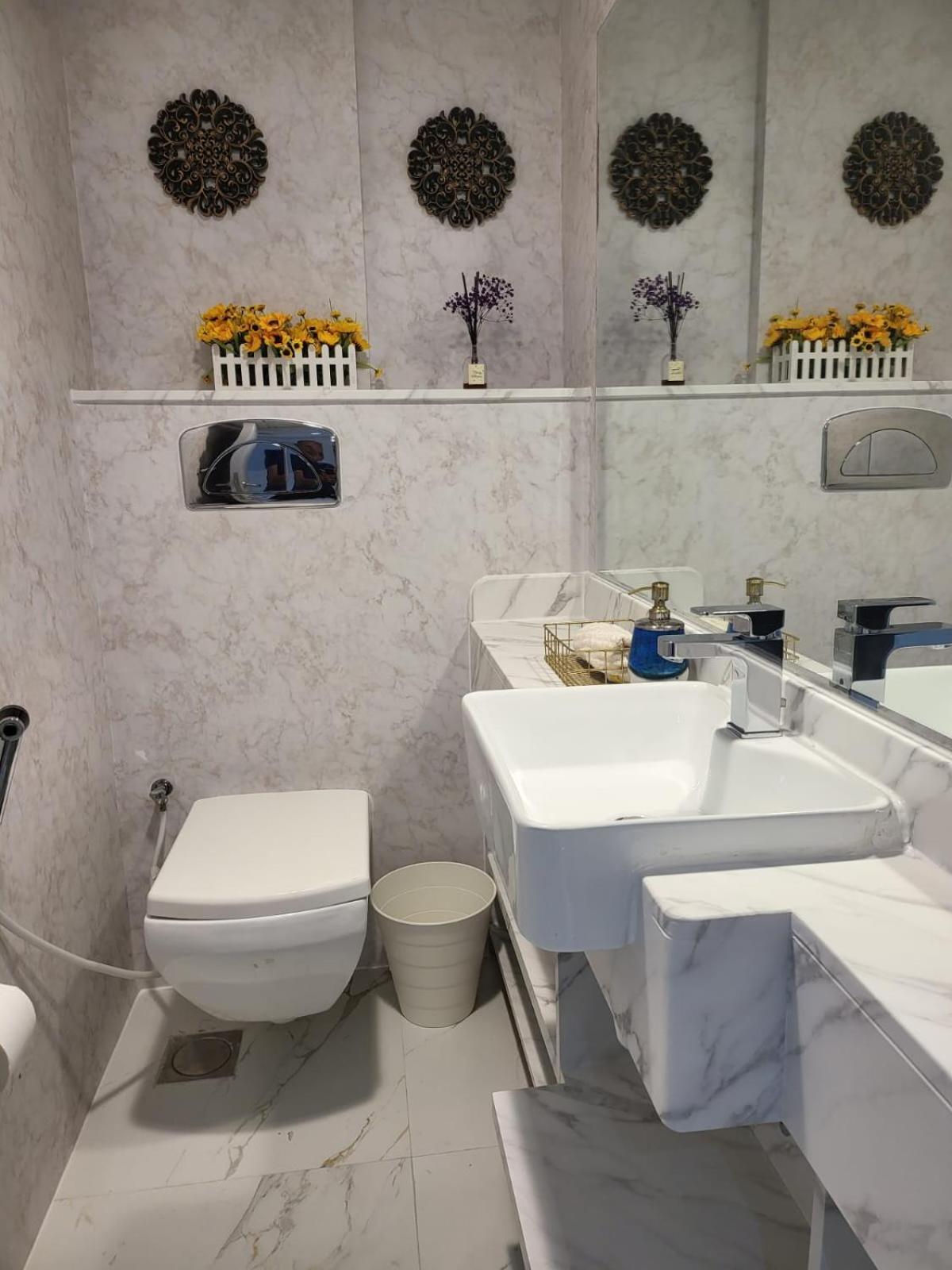 Ocean Whisper Ultra Luxe 1 Bedroom With A Private - Al Marjan Island